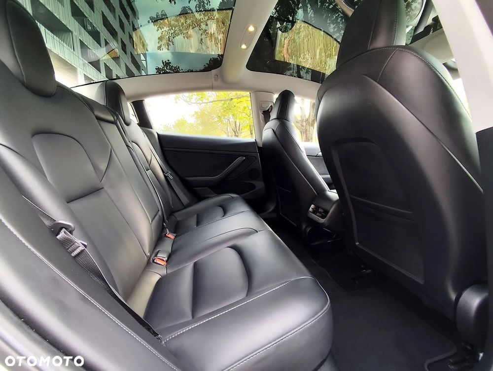 Tesla Model 3 - 14