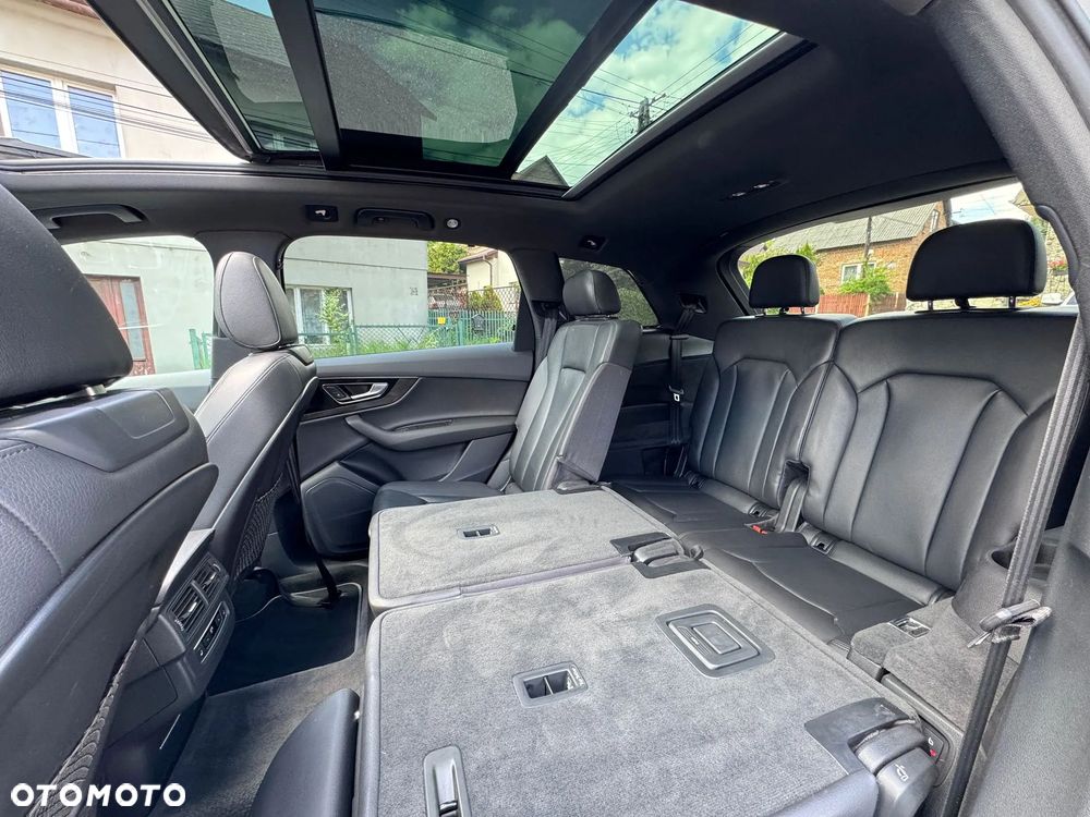 Audi Q7 - 10