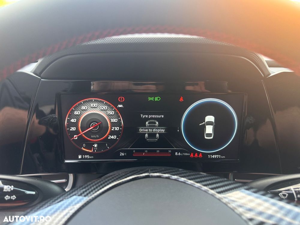 Hyundai Elantra 1.6 l 123 CP 6MT Exclusive - 34
