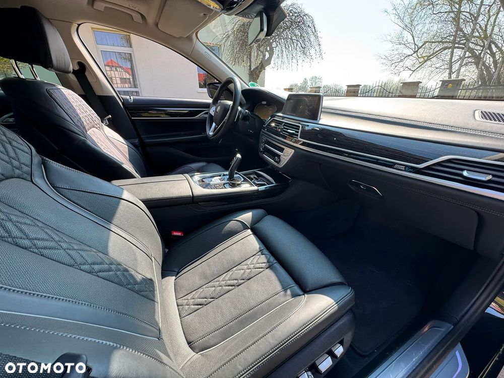 BMW Seria 7 - 16