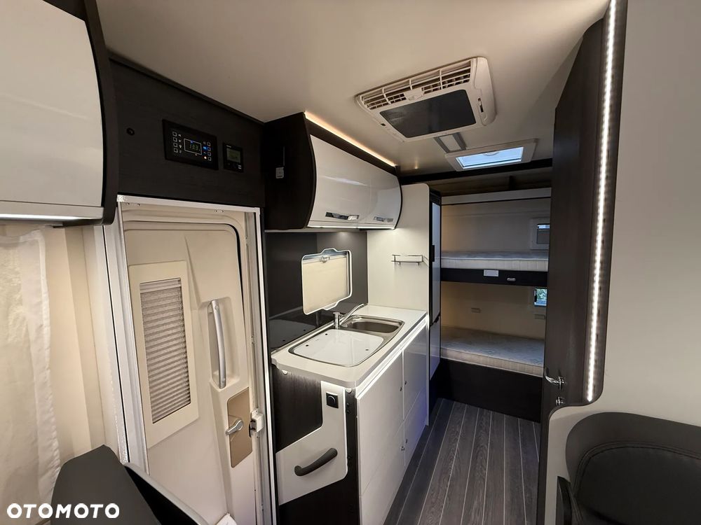 Roller Team 277 camper 7-osób kamper camper zamiana - 31