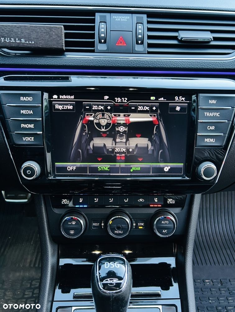 Skoda Superb 2.0 TDI L&K DSG - 18