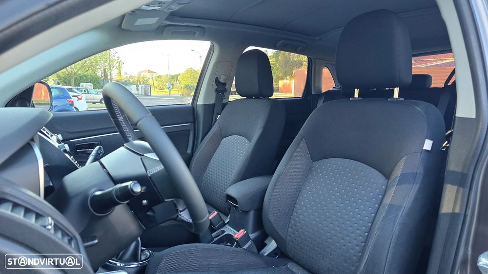 Mitsubishi ASX 1.8 DI-D Instyle - 23