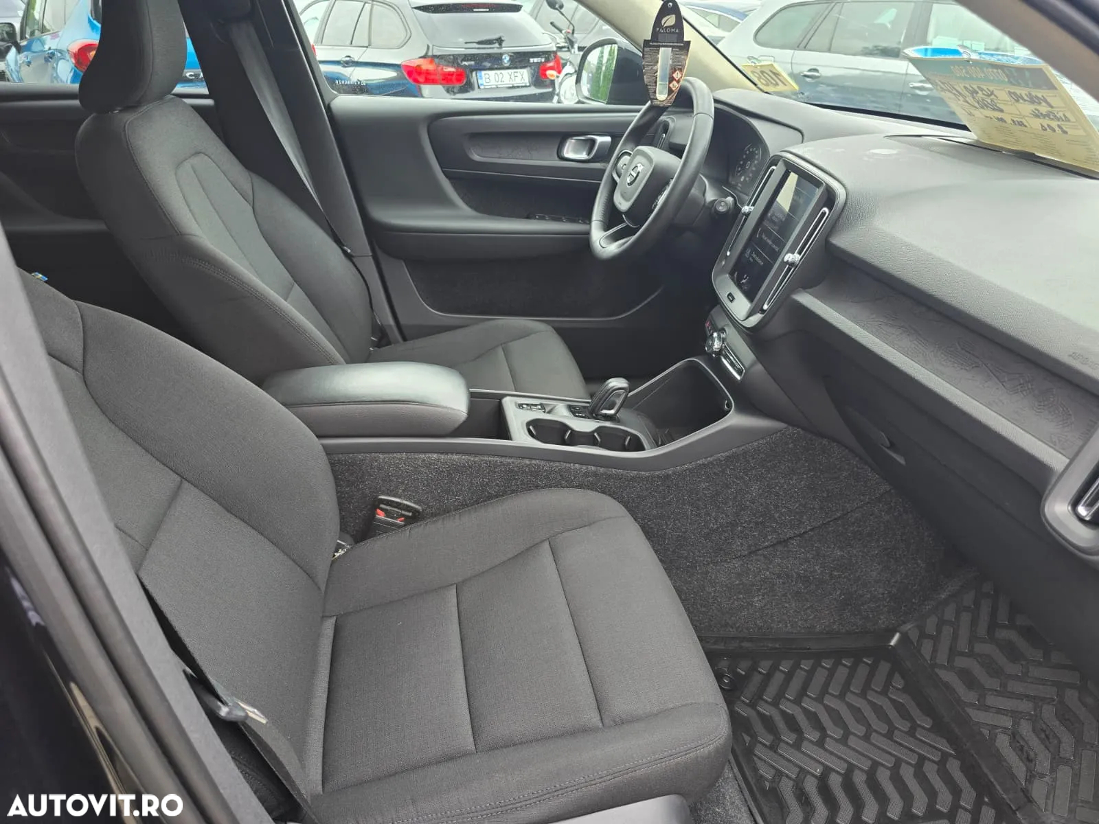Volvo XC 40 D4 AWD Geartronic Momentum Pro - 8