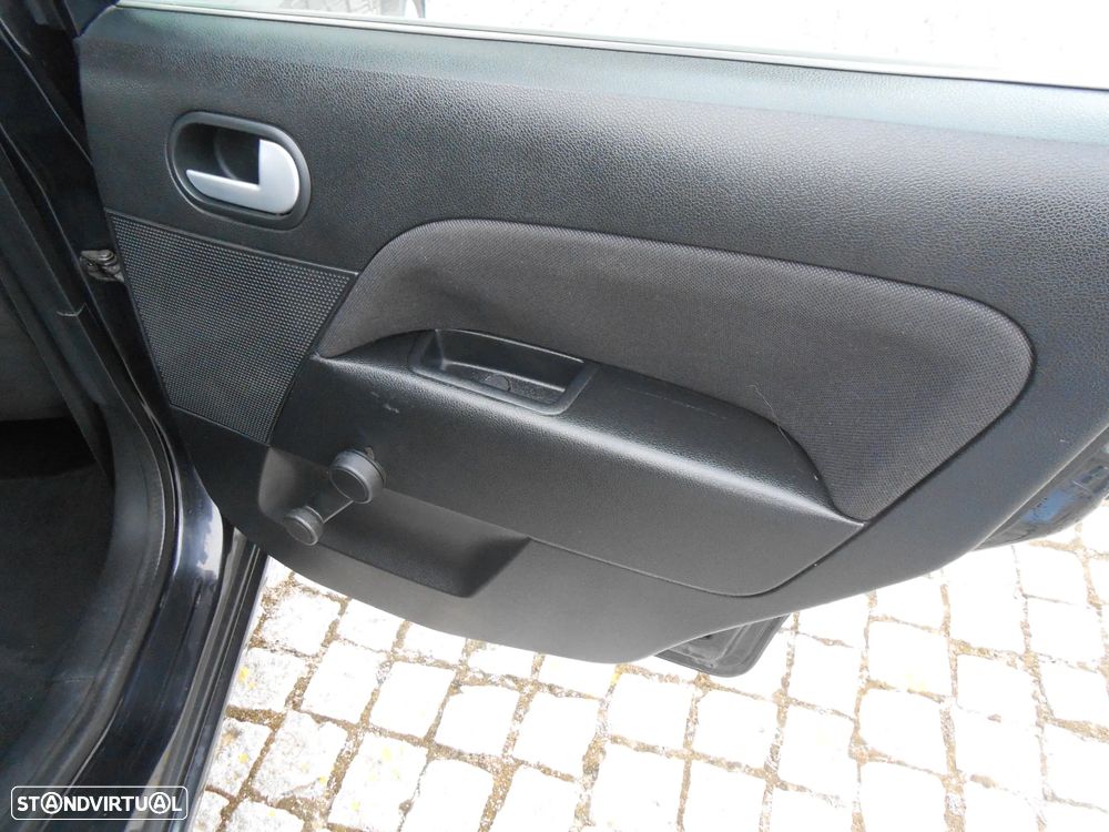 Ford Fiesta 1.25 Trend - 20