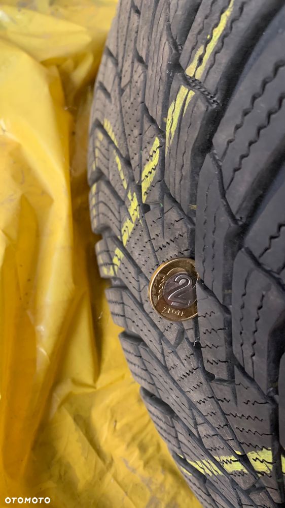 Opony zimowe Kumho wraz z felgami (OE Skoda) - 16