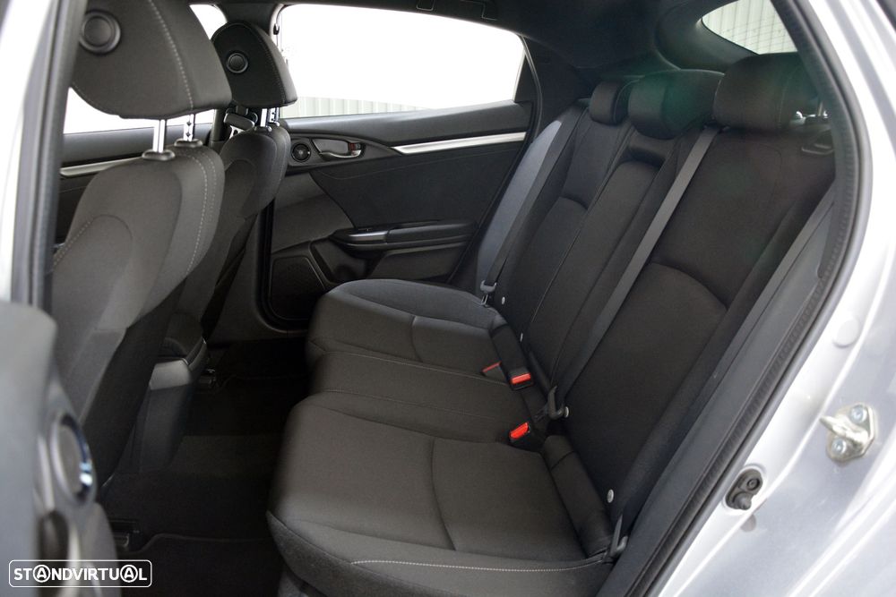 Honda Civic 1.0 i-VTEC Executive Premium CVT - 7