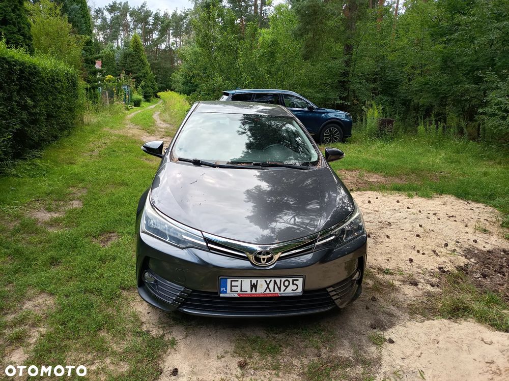 Toyota Corolla 1.6 Comfort - 1