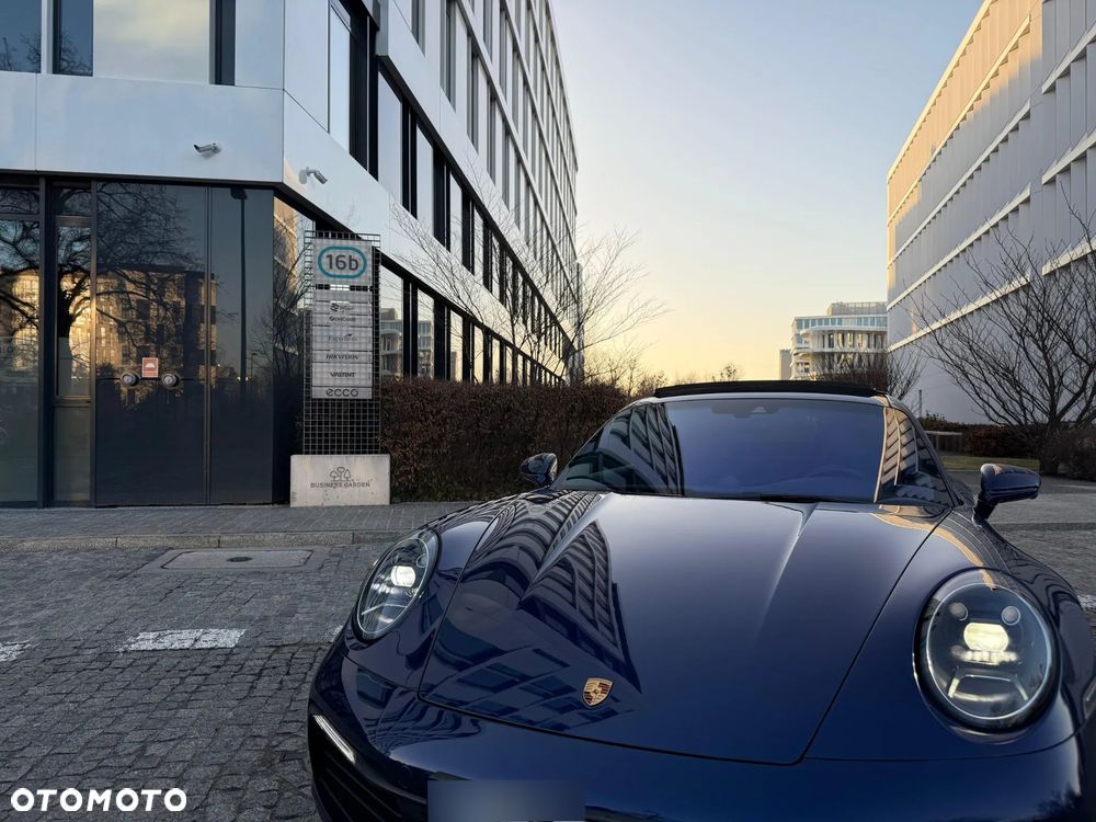 Porsche 911 Carrera - 19