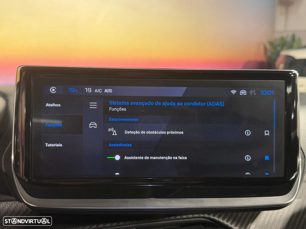 Peugeot 2008 1.2 Hybrid Allure e-DCS6 - 32