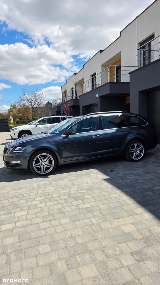 Skoda Octavia 2.0 TDI Style DSG - 2