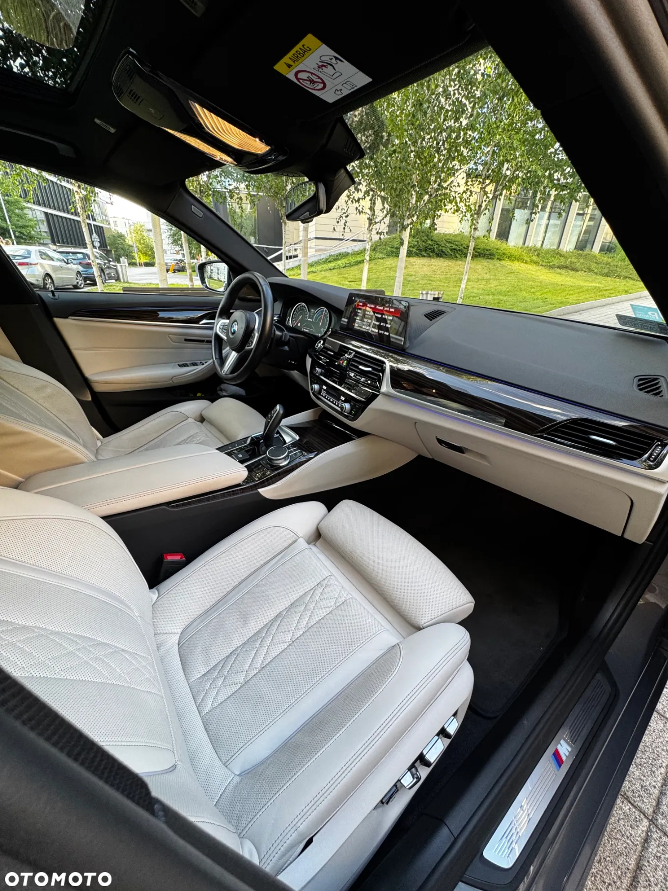BMW Seria 5 530e - 23