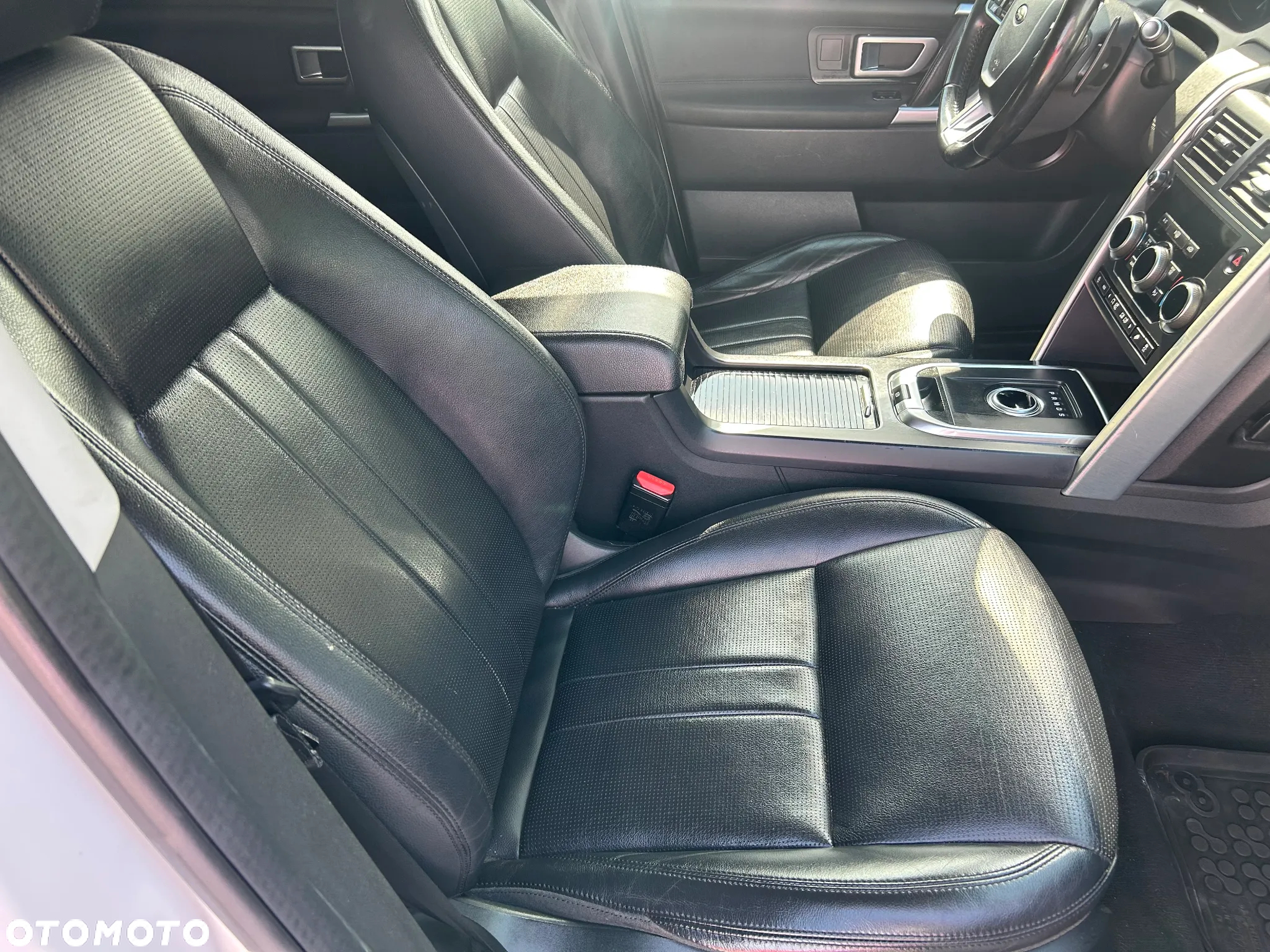 Land Rover Discovery Sport 2.0 TD4 HSE Luxury - 24