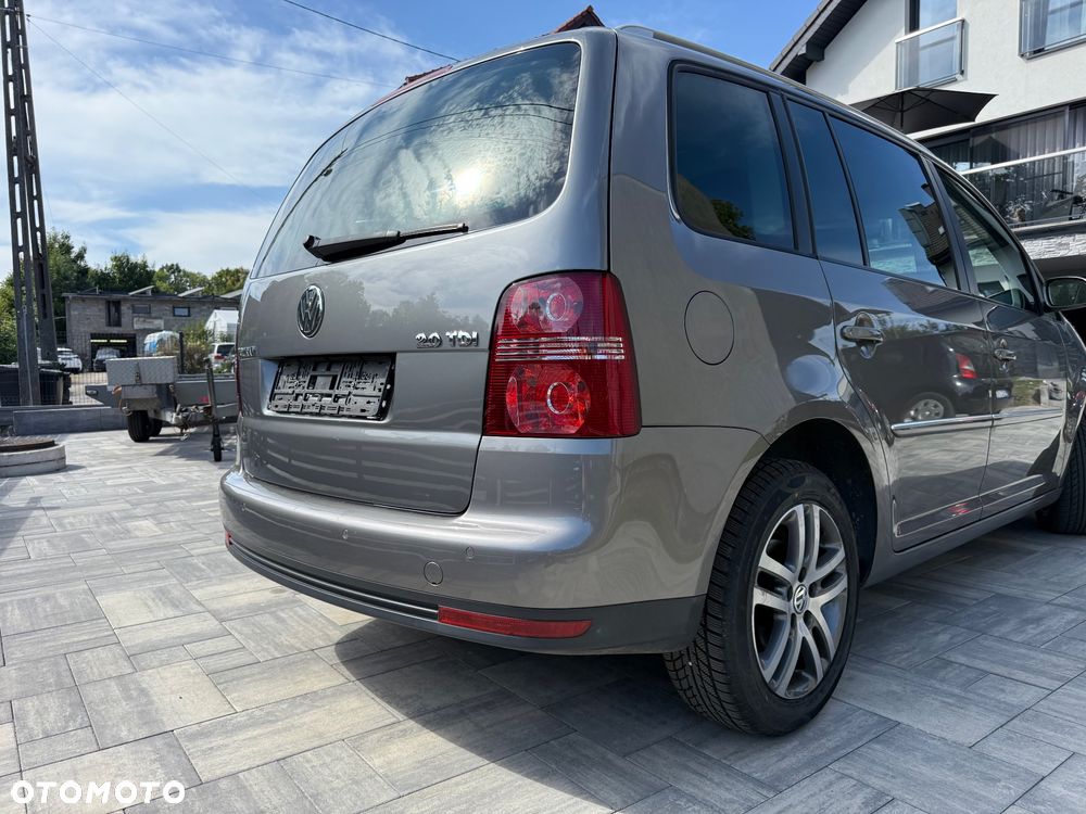Volkswagen Touran 2.0 TDI DPF DSG Highline - 7