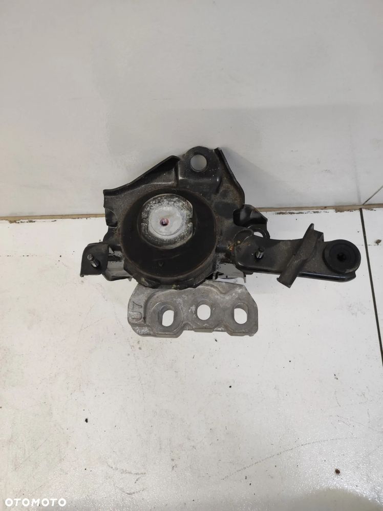 Łapa poduszka mocowanie skrzyni biegów Toyota Yaris IV 4 1.5B hybryda - 2