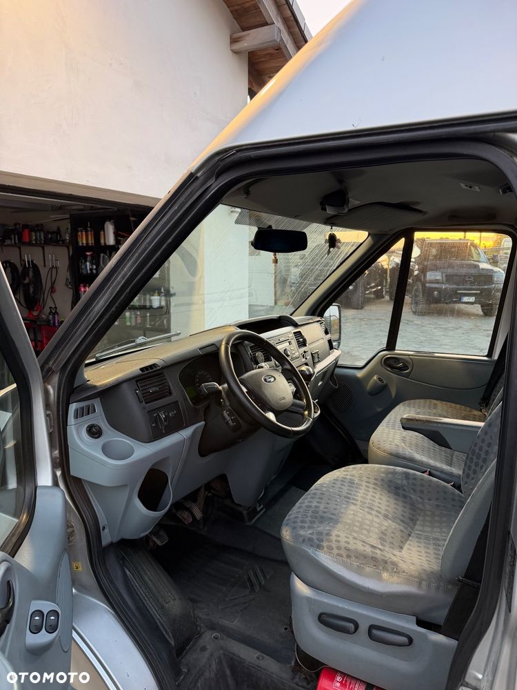 Ford Transit - 8