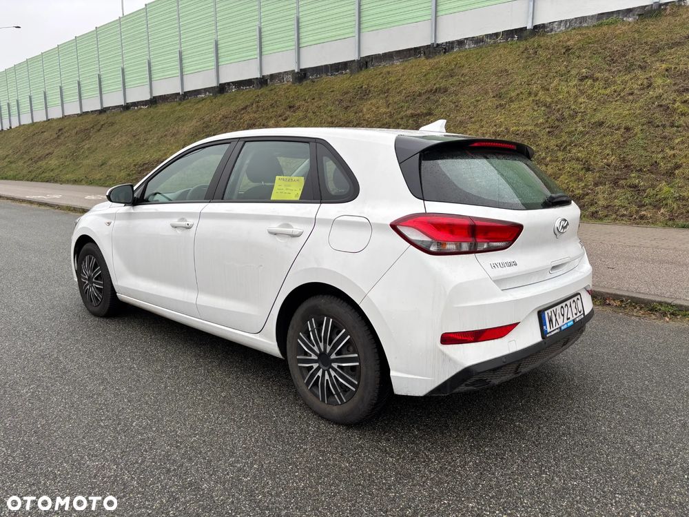 Hyundai i30 1.5 DPI Classic + - 4