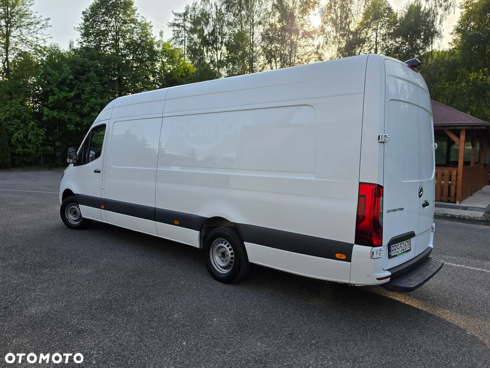 Mercedes-Benz Sprinter - 10