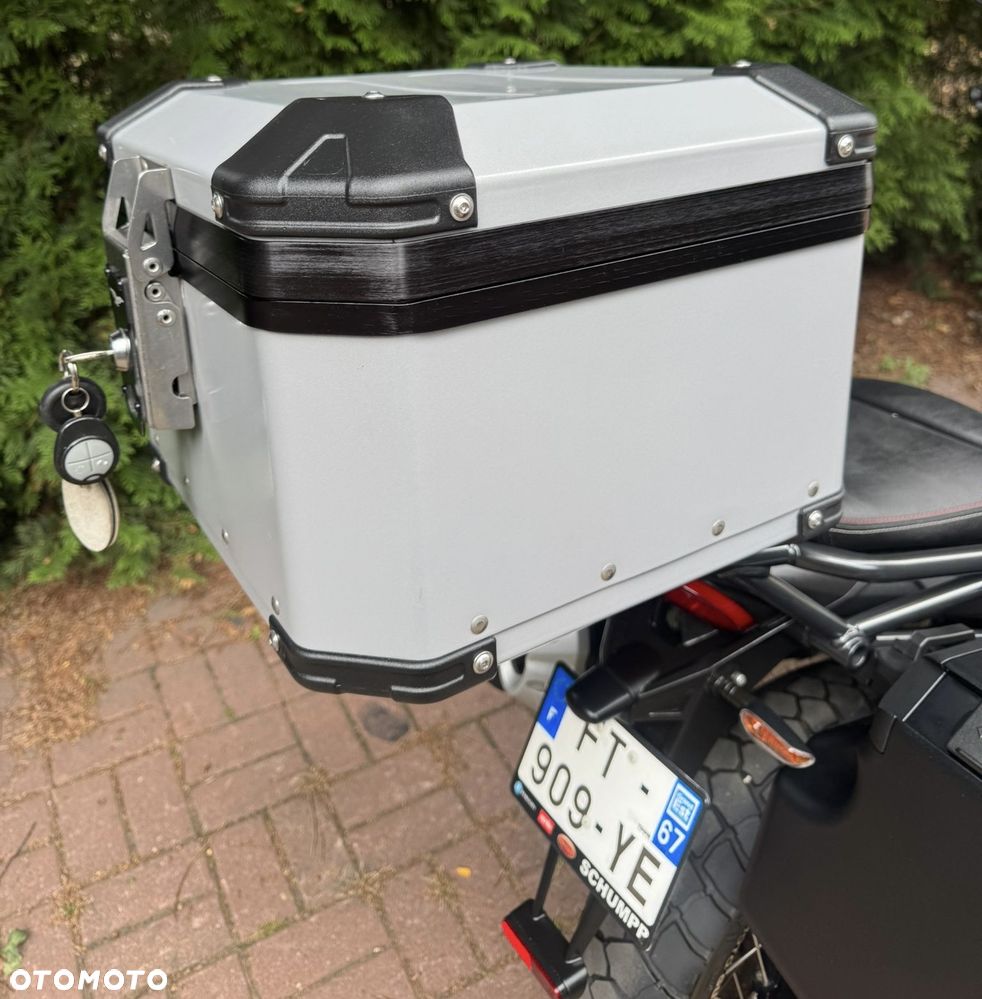 Moto Guzzi V85 - 9