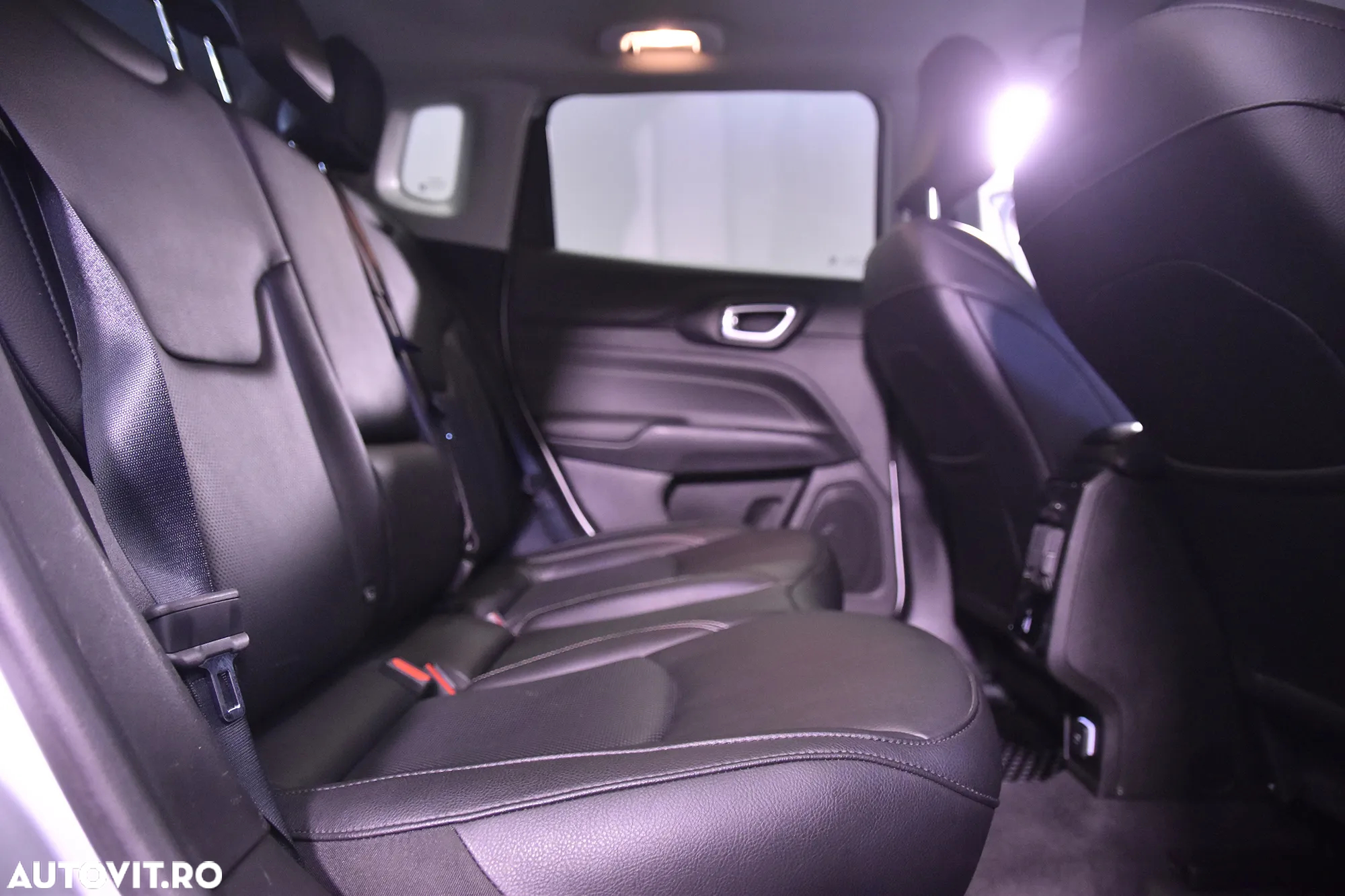 Jeep Compass 1.3T 4xe AT6 PHEV S - 12