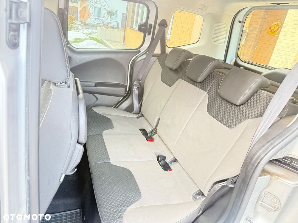 Ford Tourneo Courier 1.5 TDCi Titanium - 19