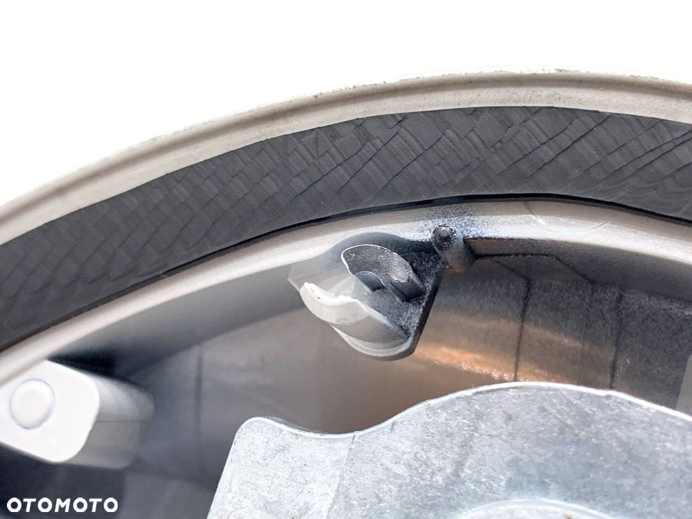 ANTENA  BMW X5 (G05, F95) 2018 - xDrive M 50 d 294 kW [400 KM] olej napędowy 2018 - 2022 6826326 - 4