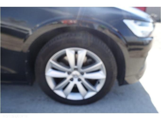 Volvo V60 B4 D Momentum - 27