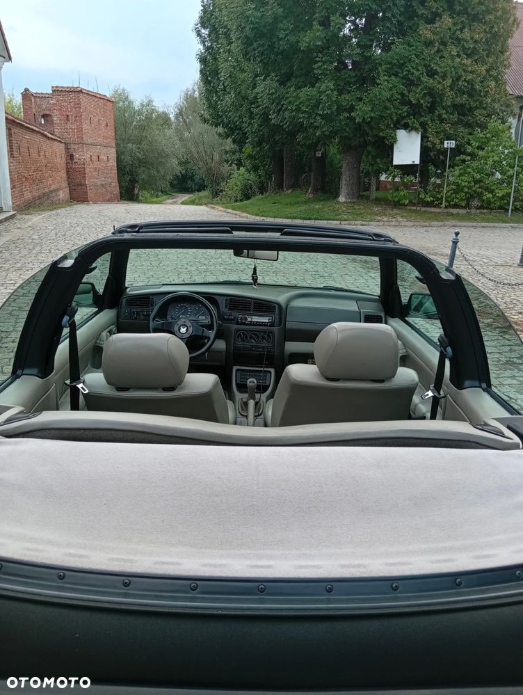 Volkswagen Golf Cabrio 1.8 - 7