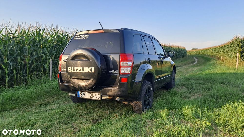Suzuki Grand Vitara 2.0 De luxe - 2