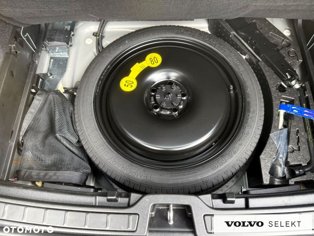 Volvo XC 40 - 18