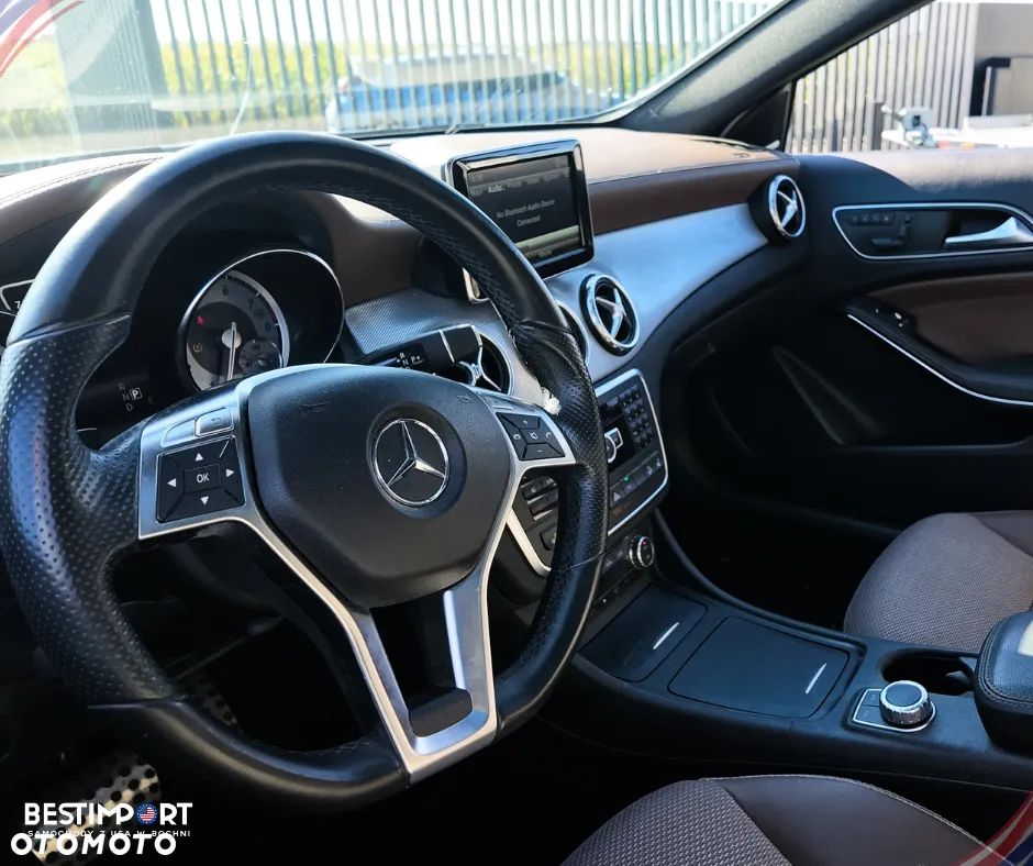 Mercedes-Benz GLA 250 4-Matic - 9