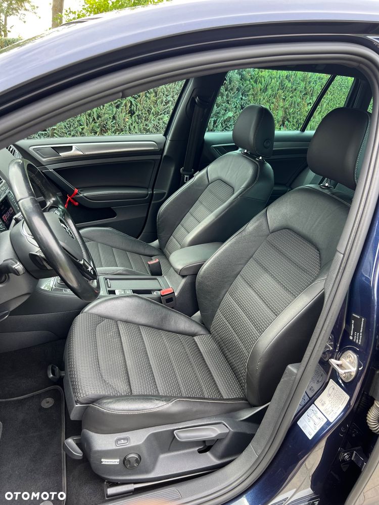 Volkswagen Golf - 14
