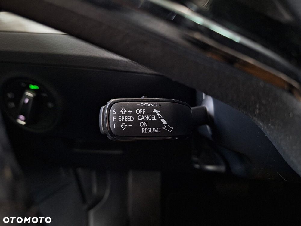 Skoda Superb 2.0 TDI SCR Style DSG - 38