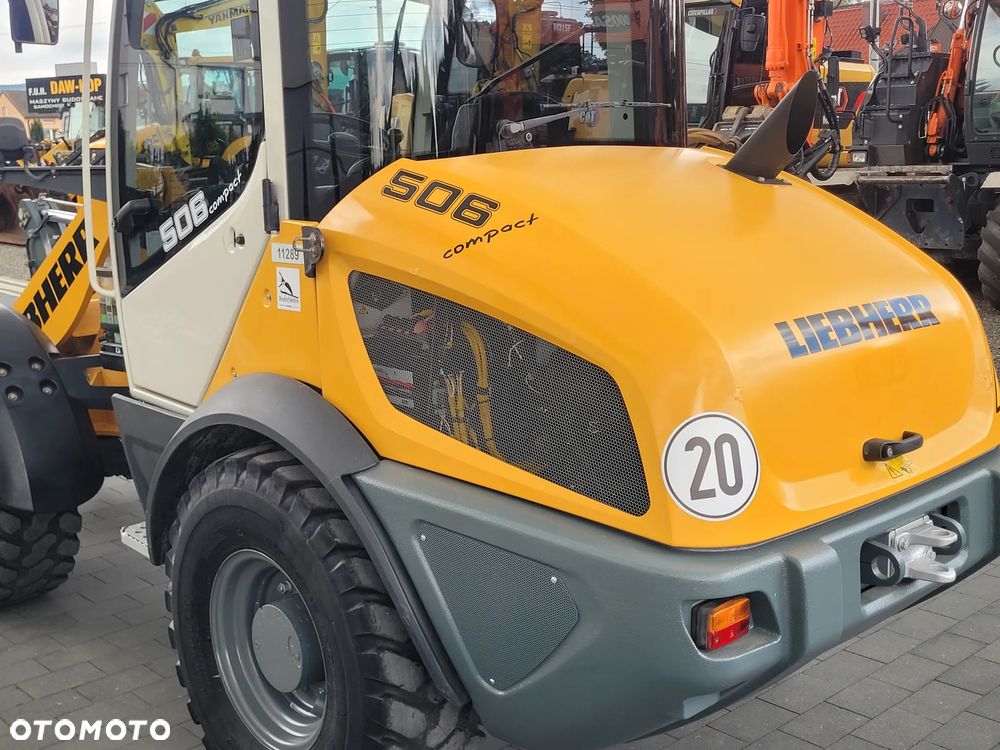 Liebherr L 506 C / widły + łyżka otwierana / centralne smarowanie / - 10