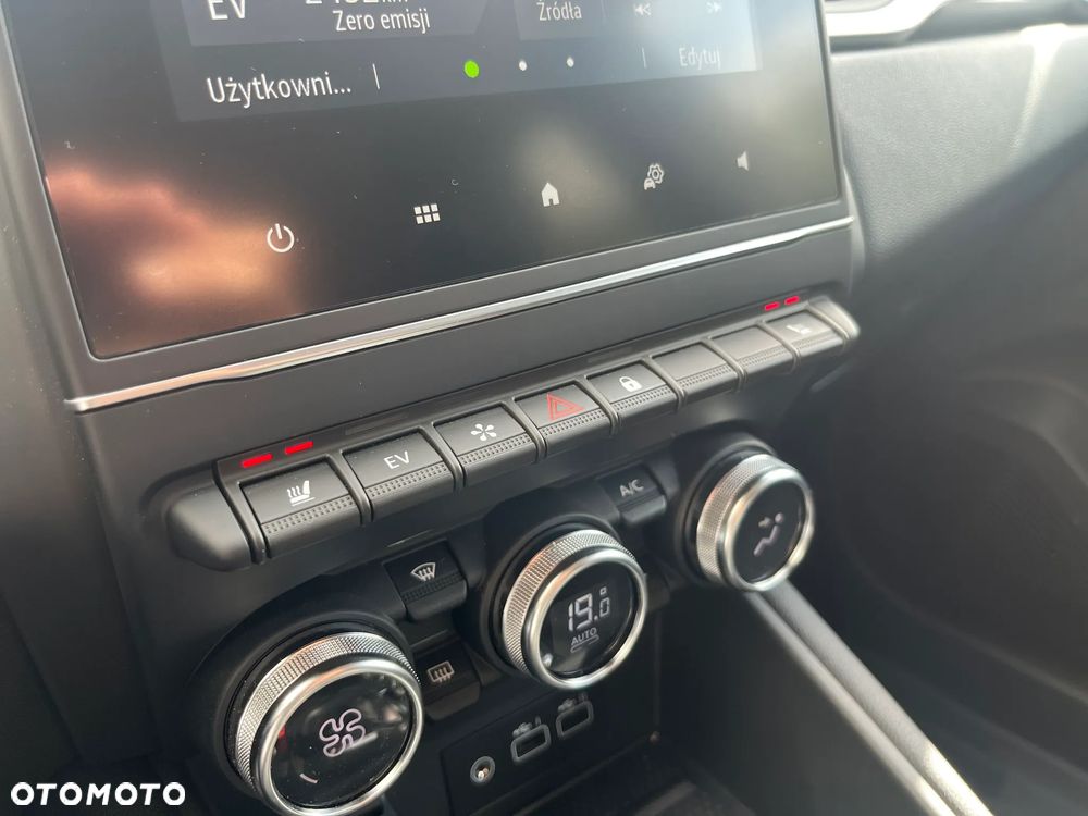 Renault Captur - 23