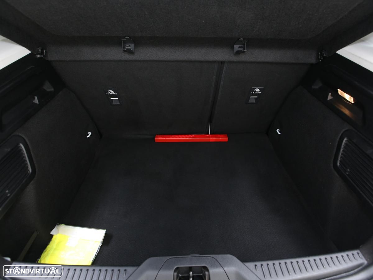 Ford Focus 1.5 TDCi EcoBlue Connected - 13