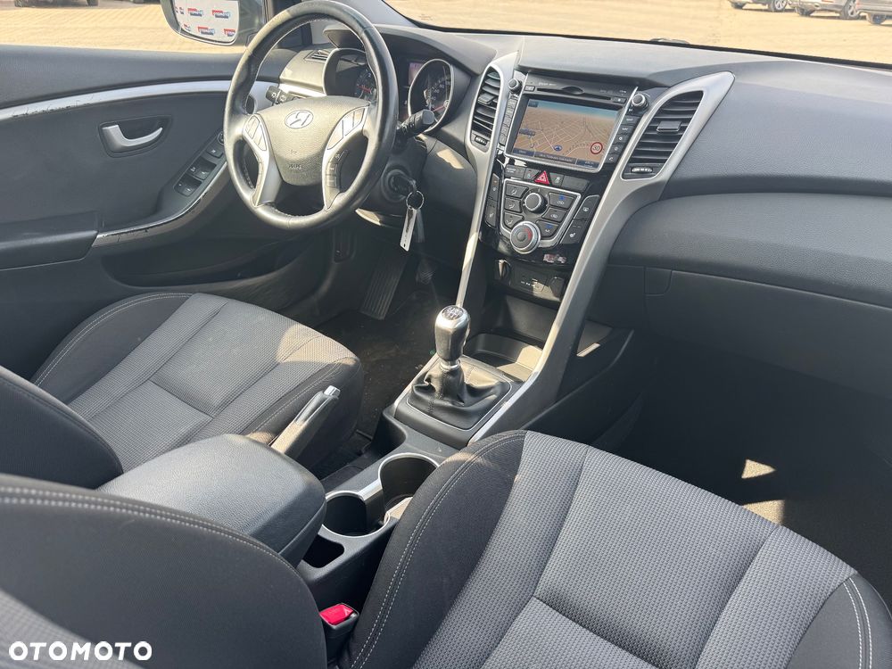 Hyundai i30 blue 1.6 CRDi Classic Navigation - 28