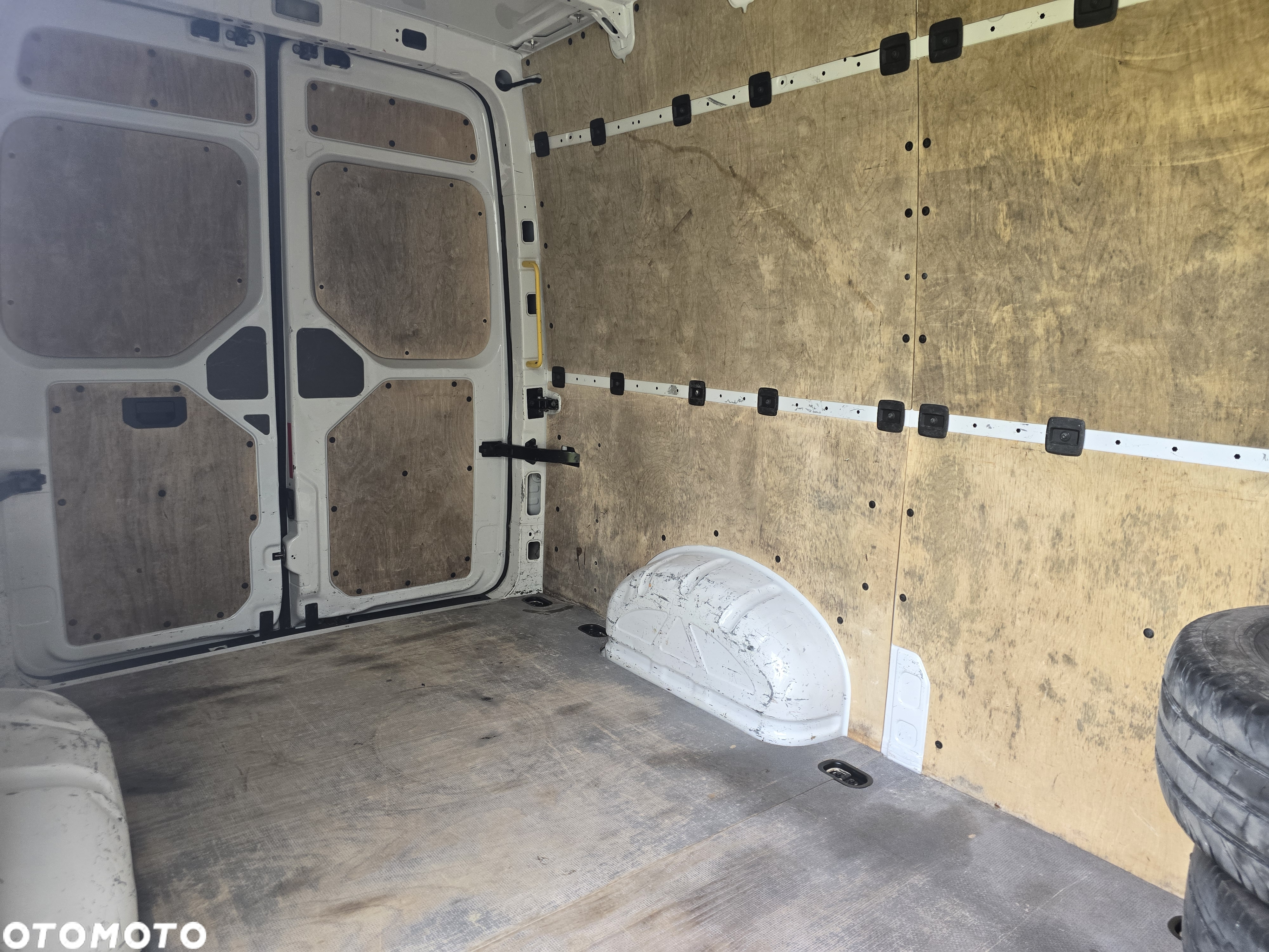 Volkswagen Crafter - 17