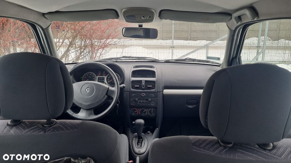 Renault Clio 1.4 16V Expression - 11