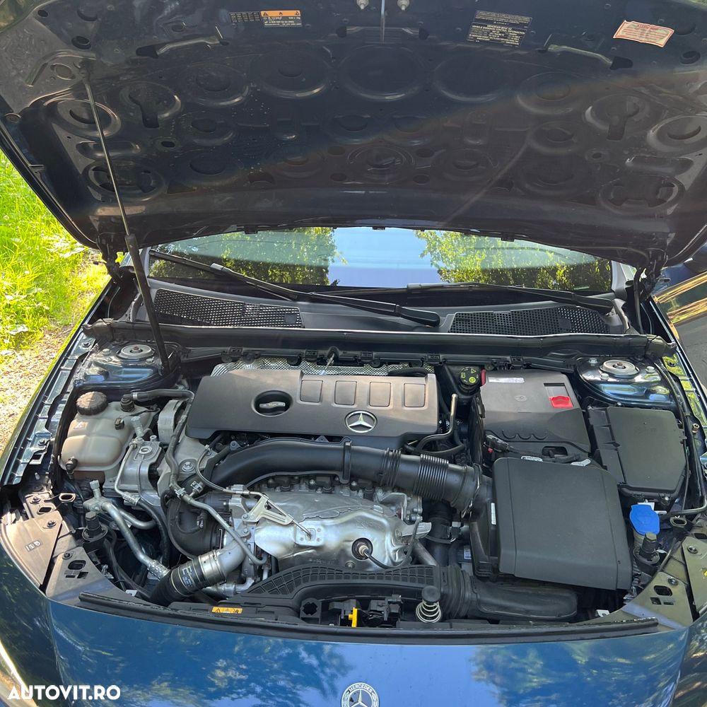 Mercedes-Benz A 220 4Matic 7G-DCT AMG Line - 12