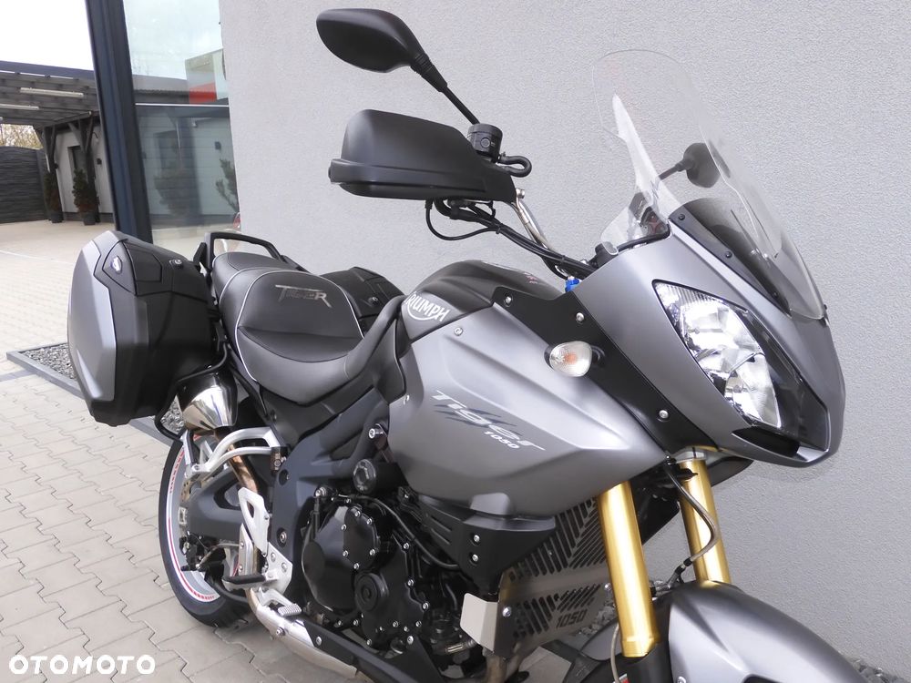 Triumph Tiger - 3