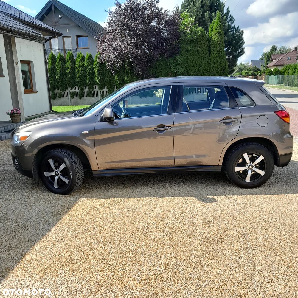 Mitsubishi ASX - 8