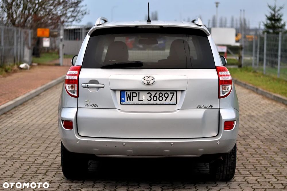 Toyota RAV4 - 3