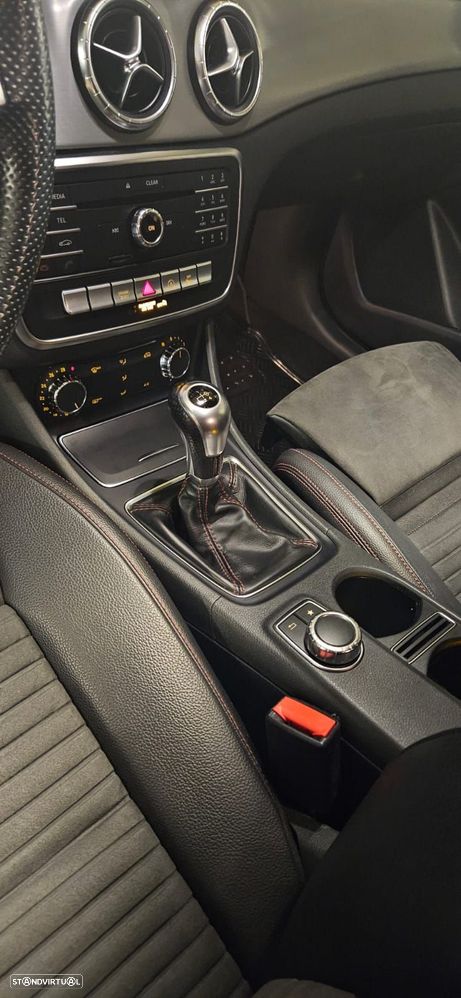 Mercedes-Benz CLA 200 d Shooting Brake AMG Line - 7
