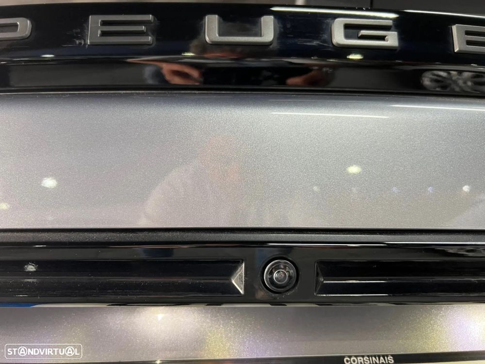Peugeot 2008 1.2 Hybrid Allure e-DCS6 - 26