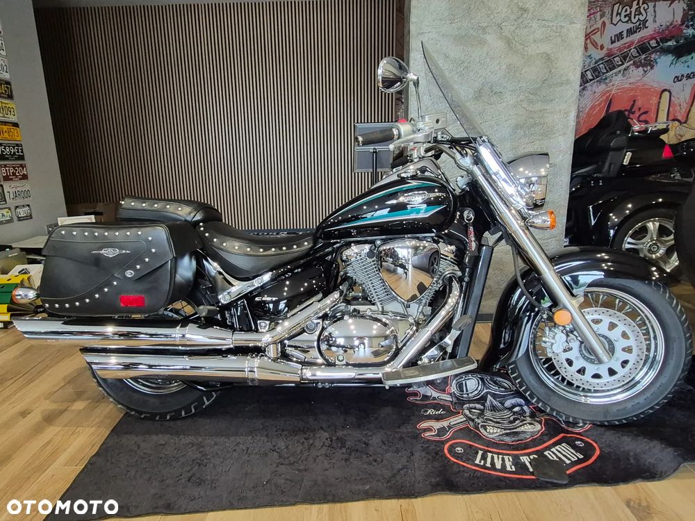 Suzuki VL 800 Volusia - Boulevard C50 - 1