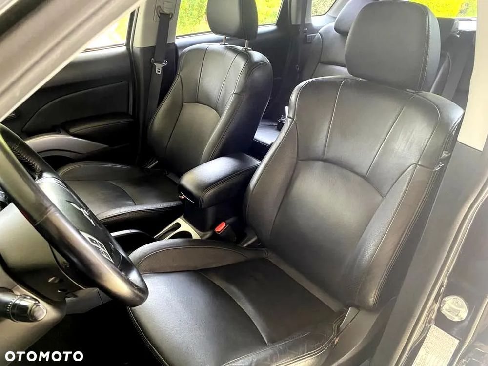 Mitsubishi Outlander 2.0 DID Instyle NAVI - 22