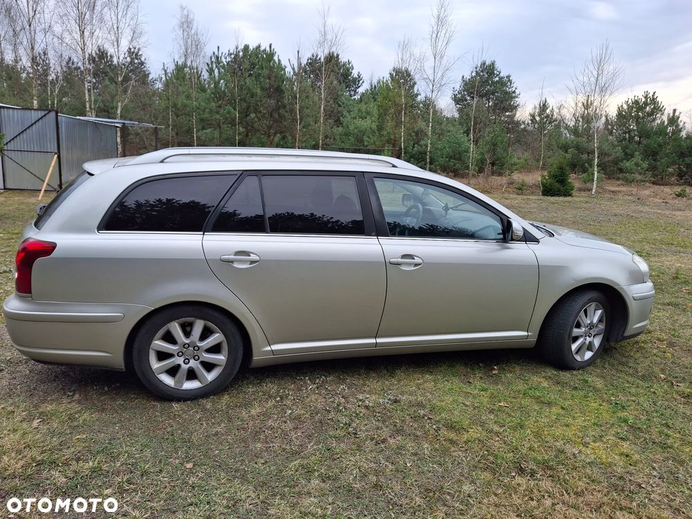 Toyota Avensis 2.0 D-4D Sol - 8