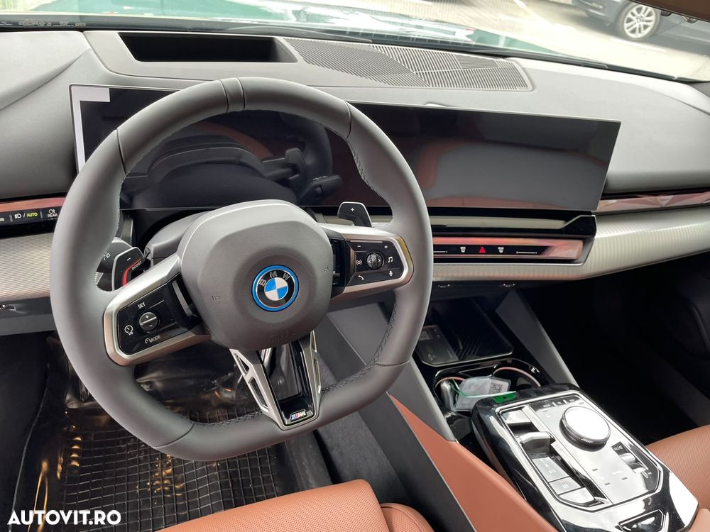 BMW Seria 5 530e xDrive Aut. - 11