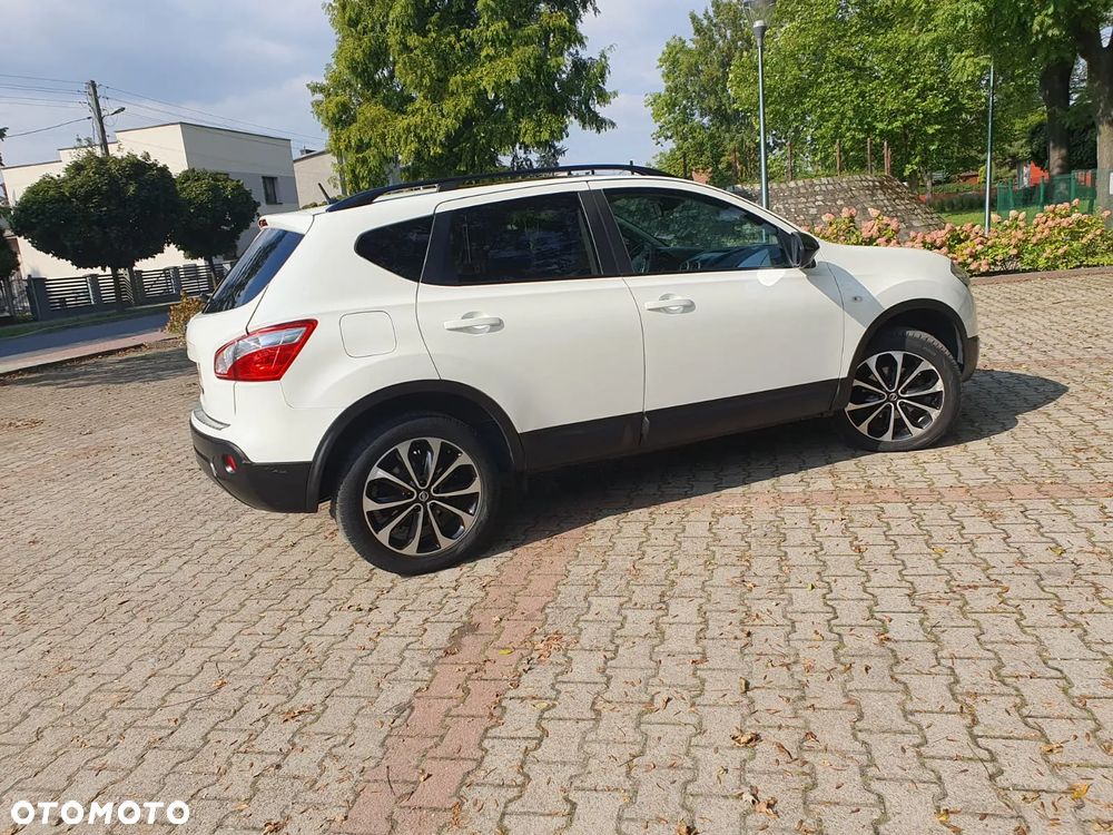 Nissan Qashqai 1.6 360 - 23